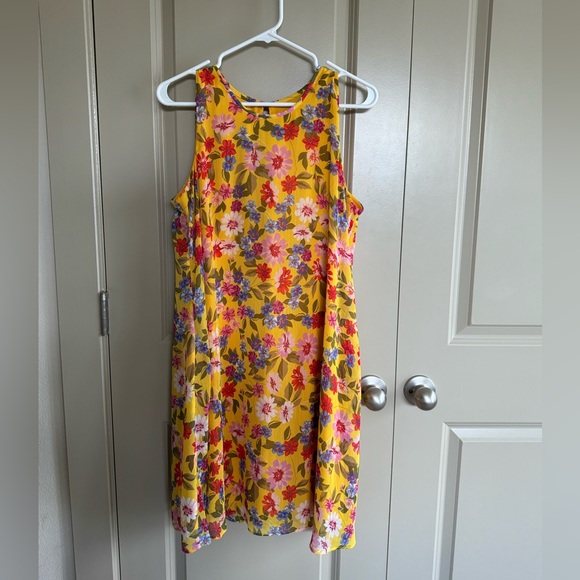 NWOT Calvin Klein Sleeveless Dress SZ 12 Yellow Floral Short Dress - Picture 2 of 3